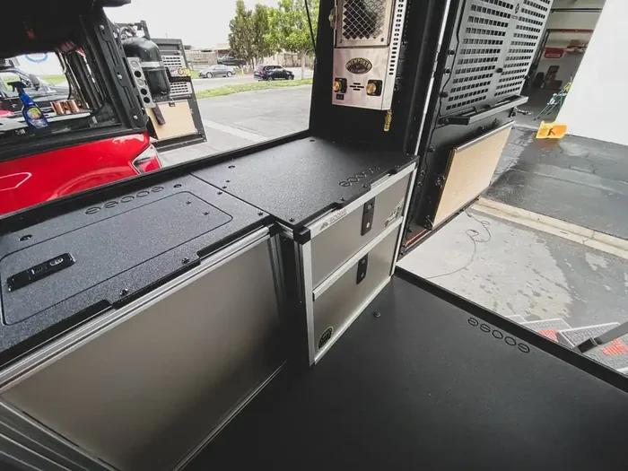 Alu-Cab Alu-Cabin Canopy Camper – Toyota Tundra 2007-2021 2nd and 2.5 Gen. – Rear Double Drawer Module