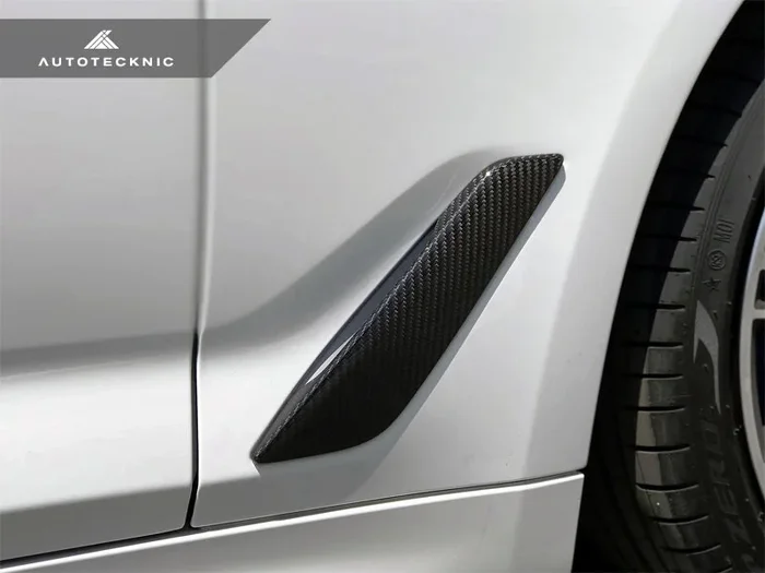 AutoTecknic Dry Carbon Fiber Fender Trim – G30 5-Series