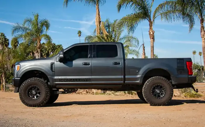 ICON 2017-2019 FORD F-250/F-350 SUPER DUTY 4.5″ LIFT STAGE 5 SUSPENSION SYSTEM WITH RADIUS ARM – K64515R